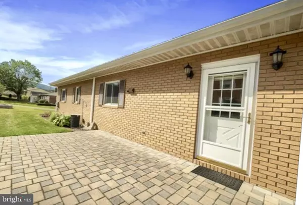 Mcconnellsburg, PA 17233,422 PYLE DR