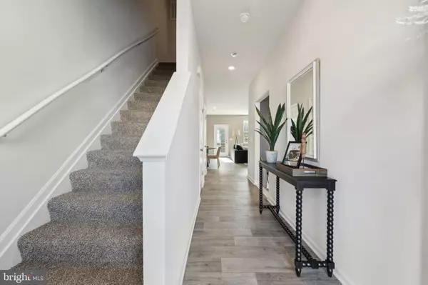 Luray, VA 22835,143 RAE CT