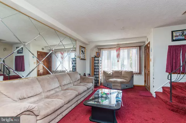 Philadelphia, PA 19153,7411 ELMWOOD AVE