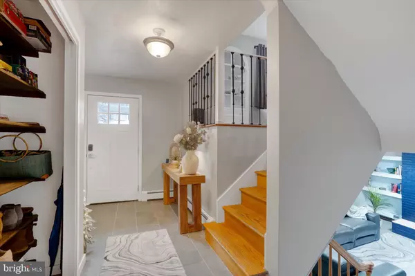 York, PA 17402,417 RUSHMORE DR