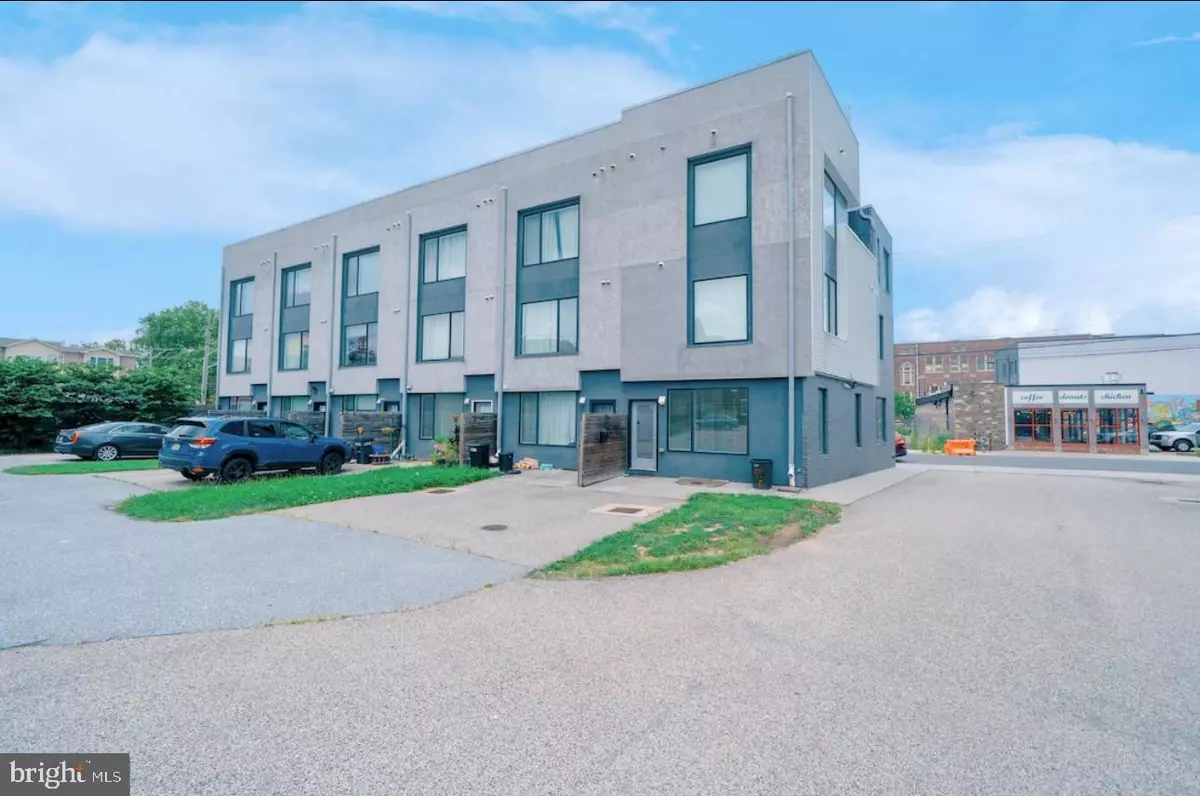 Philadelphia, PA 19123,706 N 7TH ST #A