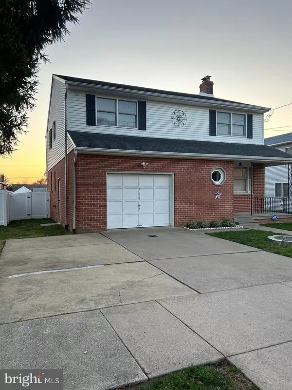 Philadelphia, PA 19111,708 HOFFNAGLE ST