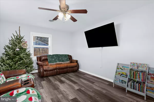 Pasadena, MD 21122,8407 BODKIN AVE