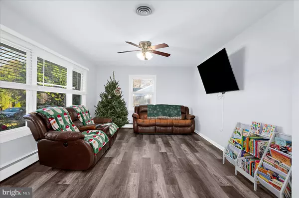 Pasadena, MD 21122,8407 BODKIN AVE