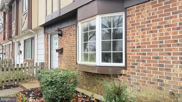 Bordentown, NJ 08505,21 E CHURCH ST