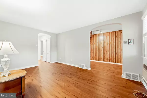 Philadelphia, PA 19149,1629 E COMLY ST