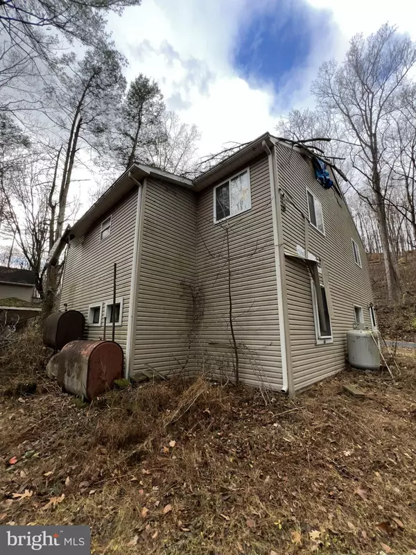 Blain, PA 17006,1092 ROBINSON RD