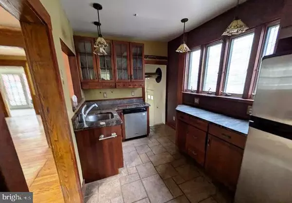 Collingswood, NJ 08108,345 PARK AVE