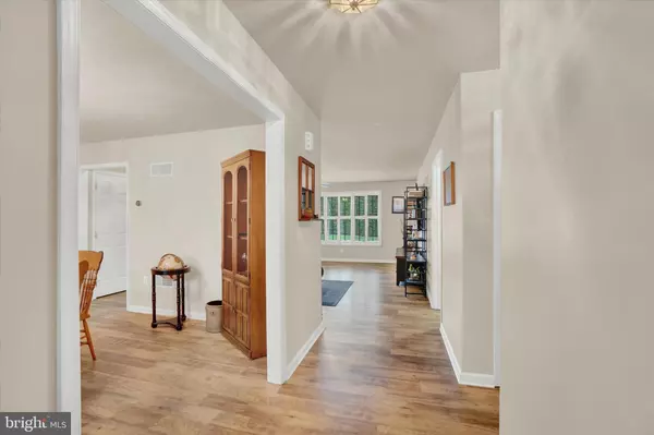 York, PA 17402,2881 CANDLELIGHT DR