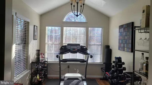 Oxon Hill, MD 20745,2061 ALICE AVE #2061-303