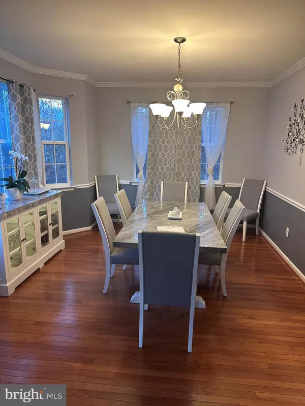 Glen Burnie, MD 21060,6949 HERITAGE XING