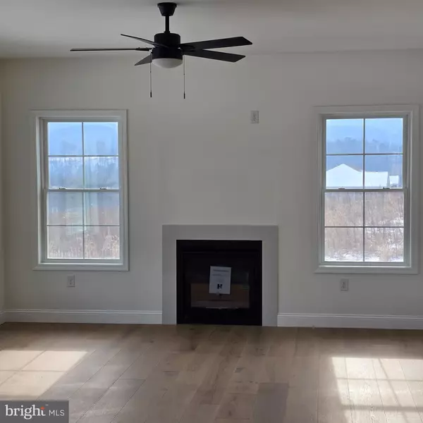 Halifax, PA 00000,14 JESSE LN