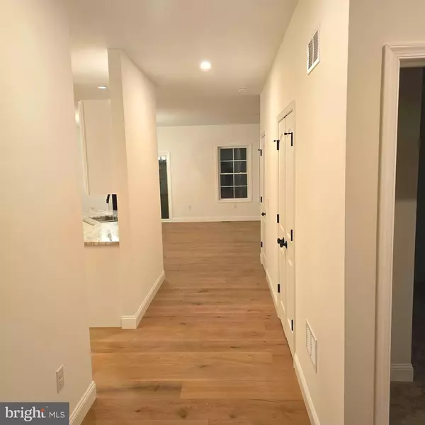 Halifax, PA 00000,14 JESSE LN