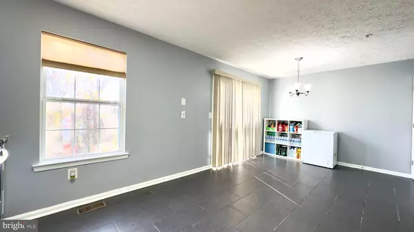 Annapolis, MD 21401,612 SEVERN ISLAND CT