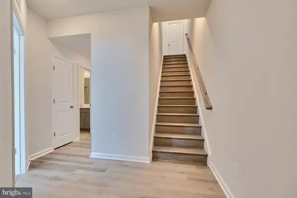 Frederick, MD 21701,2509 GATWICK LN LN #60