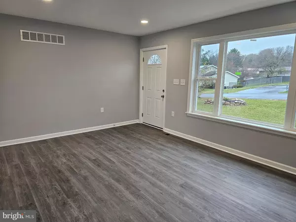 Chambersburg, PA 17202,1920 MAYLINN DR