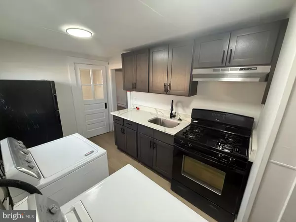 Pennsville, NJ 08070,50 CHESTNUT ST #B