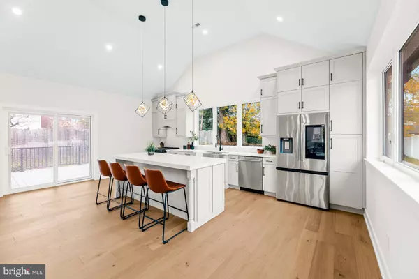 717 STELWOOD RD, Philadelphia, PA 19115