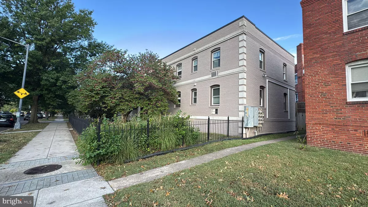 Washington, DC 20002,420 OKLAHOMA AVE NE #203