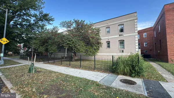 Washington, DC 20002,420 OKLAHOMA AVE NE #203