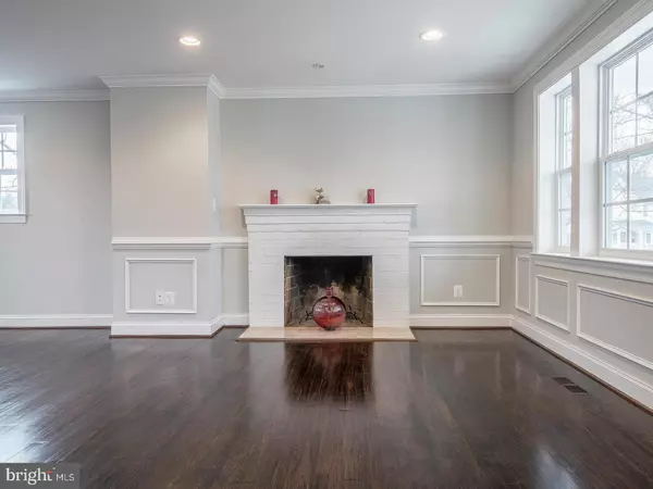 Bethesda, MD 20817,9919 MAYFIELD DR