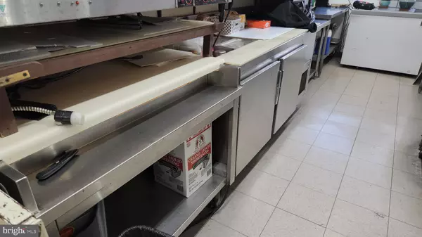 Chester, PA 19013,4-6 E 21ST ST