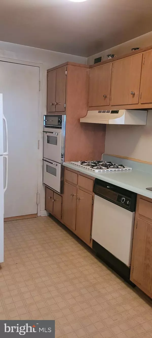 Rockville, MD 20852,10201 GROSVENOR PL #1626