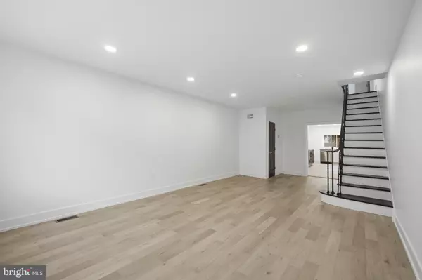 Philadelphia, PA 19148,1022 MCKEAN ST