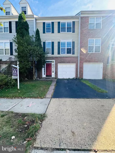 43005 BEACHALL ST, Chantilly, VA 20152