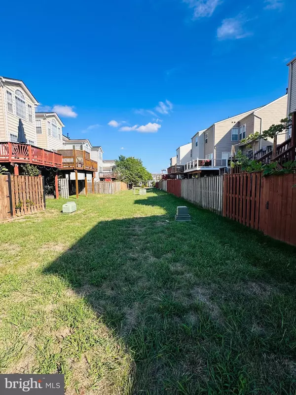 Chantilly, VA 20152,43005 BEACHALL ST