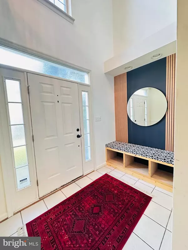 Chantilly, VA 20152,43005 BEACHALL ST