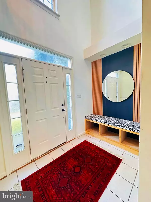 Chantilly, VA 20152,43005 BEACHALL ST