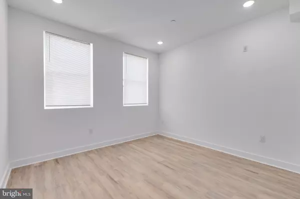 Philadelphia, PA 19122,2061 N 8TH ST #2