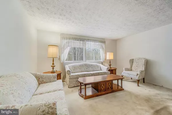 Springfield, VA 22153,8278 CRESTMONT CIR