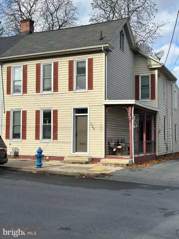 139 E CATHERINE ST, Chambersburg, PA 17201