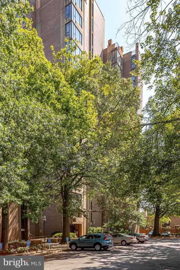 Reston, VA 20190,11400 WASHINGTON PLZ W #103