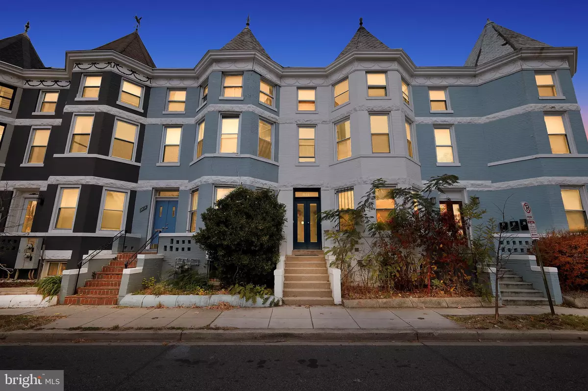 Washington, DC 20002,2032 NORTH CAPITOL ST NW #1