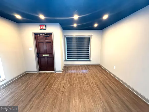 Annandale, VA 22003,7369 MCWHORTER PL #411