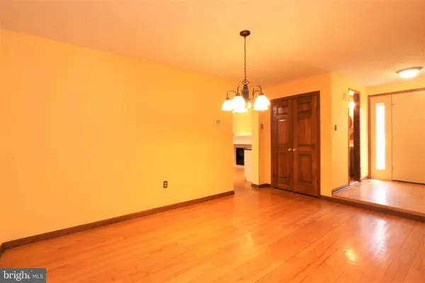 Plainsboro, NJ 08536,153 THOREAU DR