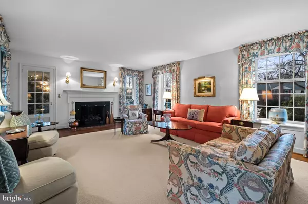 Gladwyne, PA 19035,810 MERION SQUARE RD