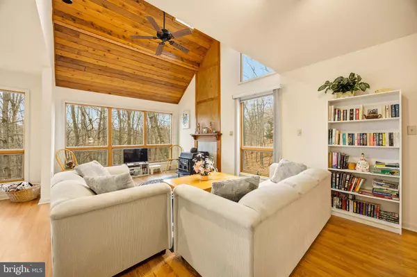 Berkeley Springs, WV 25411,16 S GOPHER TRL