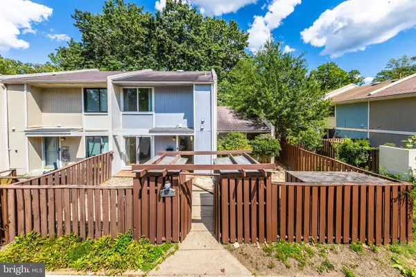 2232 SOUTHGATE SQ, Reston, VA 20191