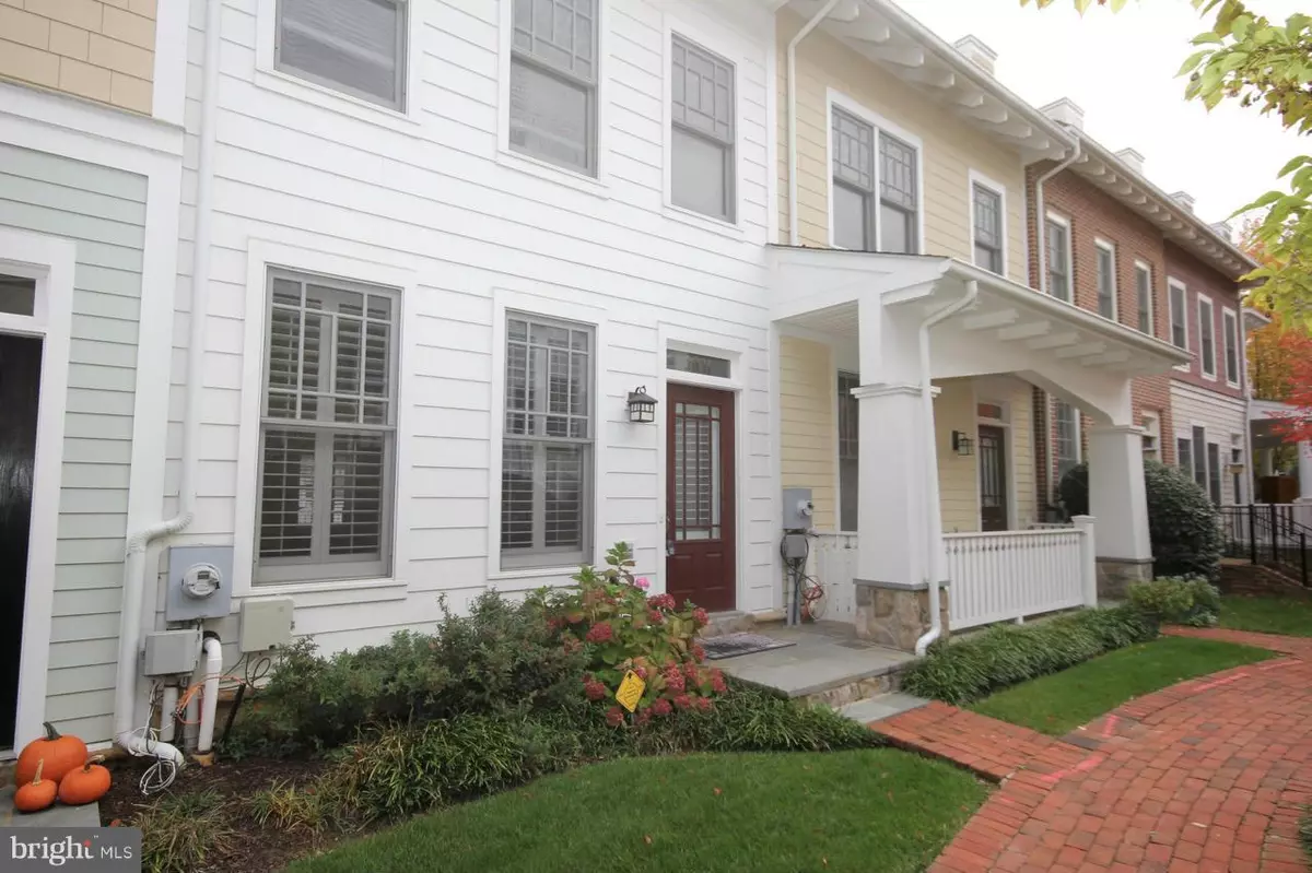 Arlington, VA 22201,2831 11TH ST N