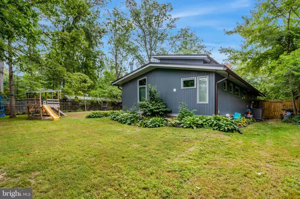 Falls Church, VA 22042,3322 ELM TER