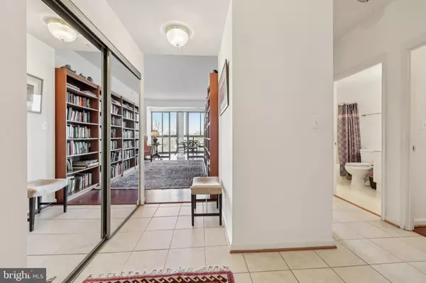 Leesburg, VA 20176,19365 CYPRESS RIDGE TER #621