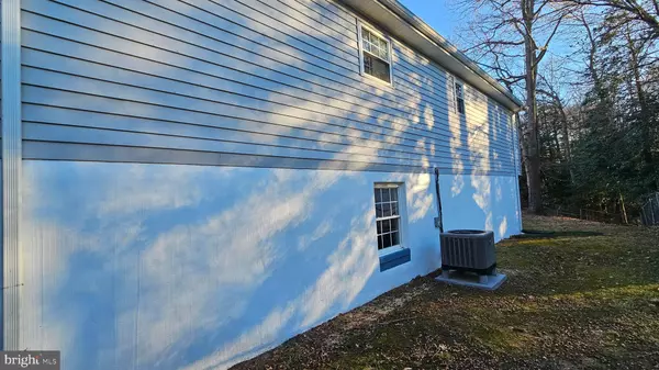 Lusby, MD 20657,712 WHITE SANDS DR