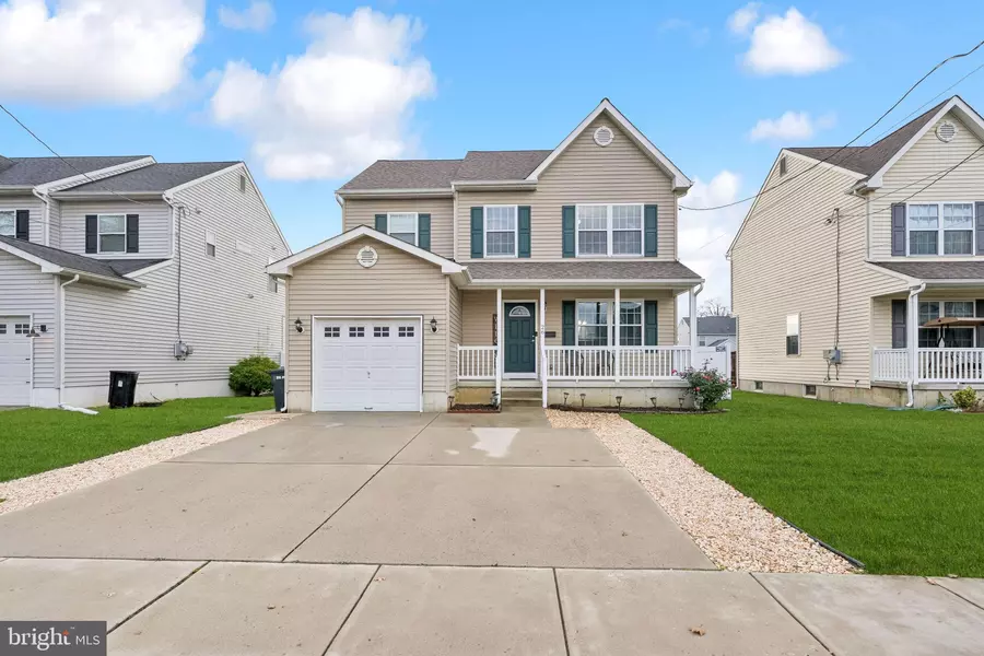 26 N POPLAR AVE, Maple Shade, NJ 08052