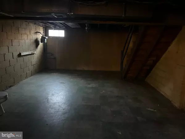 Baltimore, MD 21222,3536 MCSHANE WAY