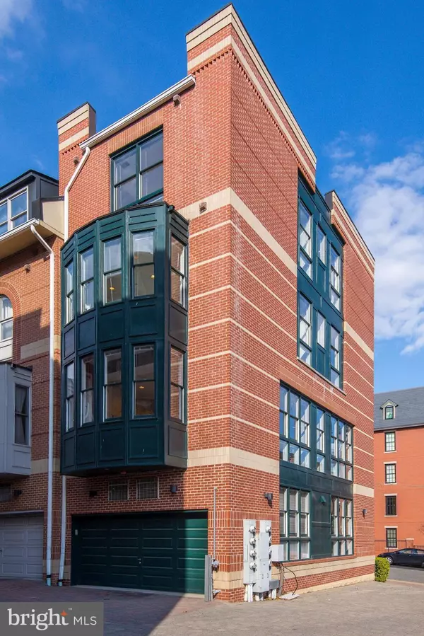 Arlington, VA 22209,1662 N QUINN ST N