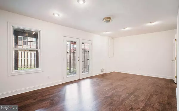 Annandale, VA 22003,5105 OVERLOOK PARK